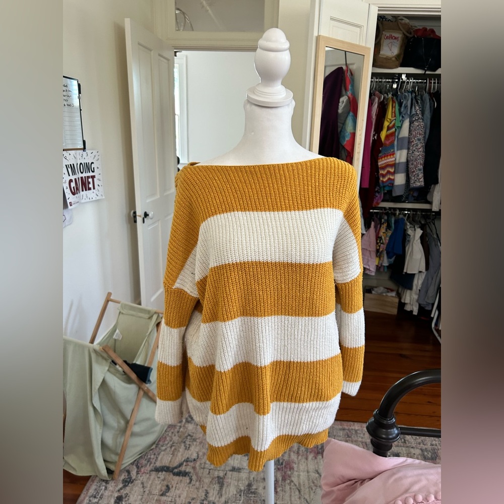 Yellow and white striped sweater #stripes